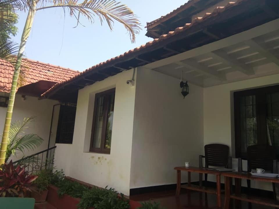 Emerald Castle Villa Мадикери Екстериор снимка